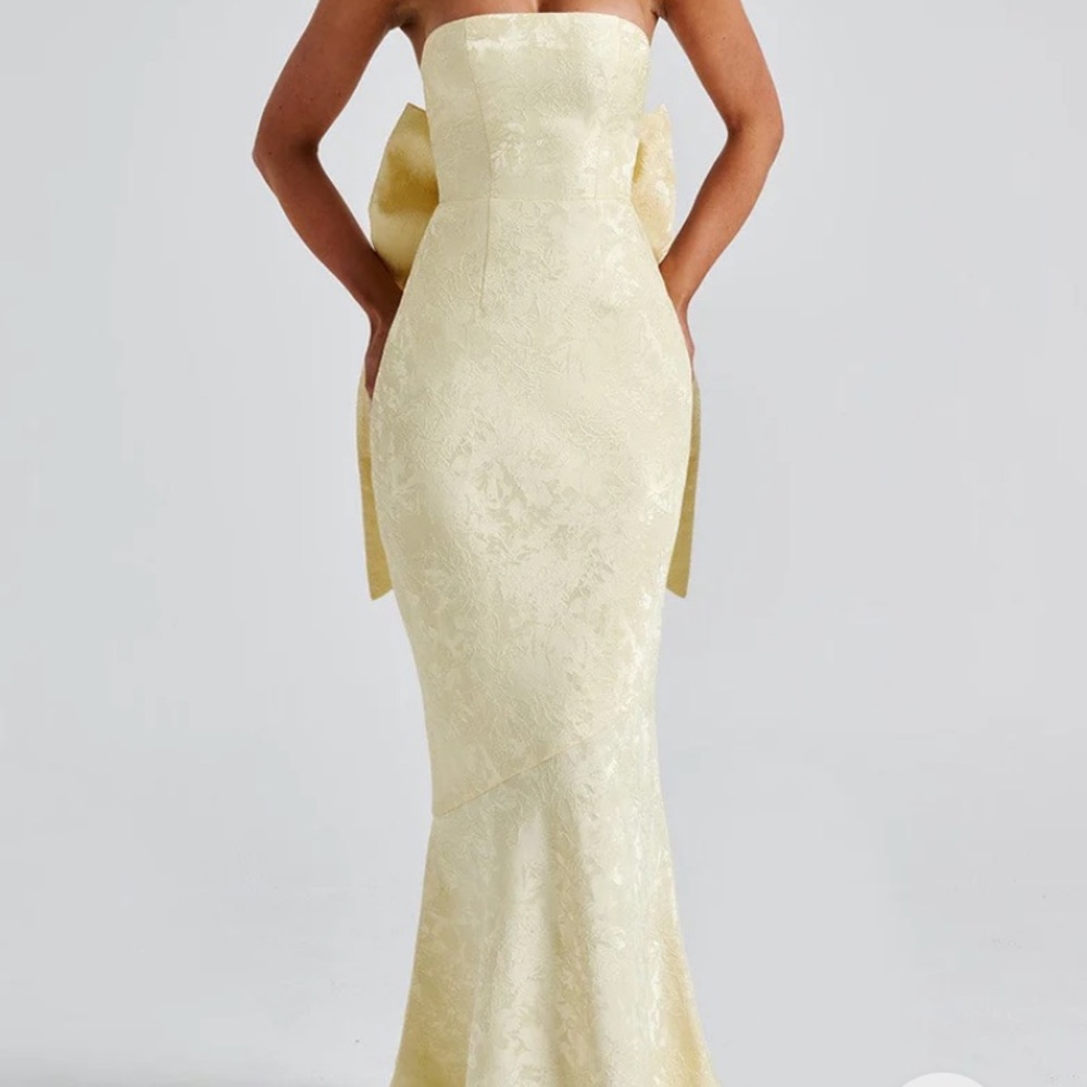 Elegant Cream / Yellow Formal Floral Dress